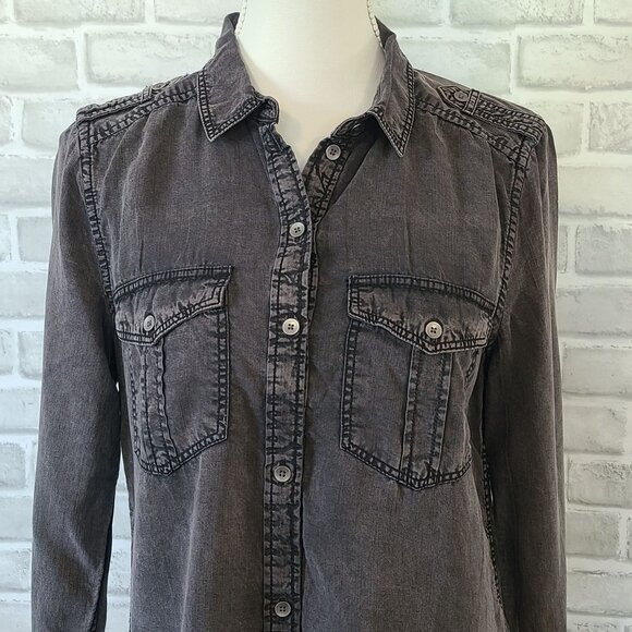 American Eagle Chambray Boyfriend Fit Button Up Shirt Womens Small Casual NEW - Picture 2 of 8